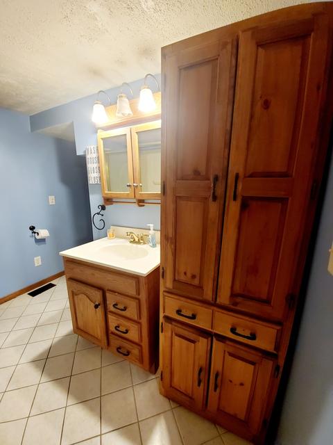 306 N Front St, Danforth, IL 60930 photo 25