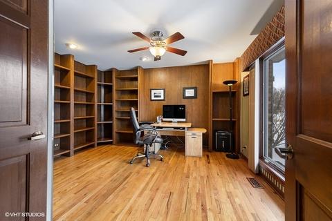 2056 Middleton Dr, Wheaton, IL 60189 photo 3