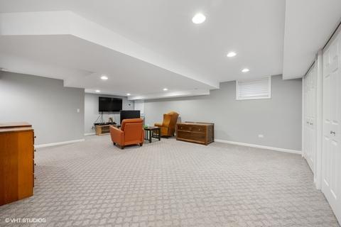 2056 Middleton Dr, Wheaton, IL 60189 photo 20