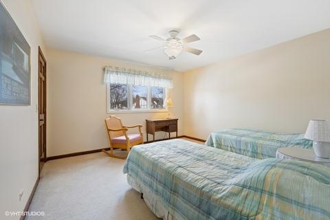 2056 Middleton Dr, Wheaton, IL 60189 photo 19