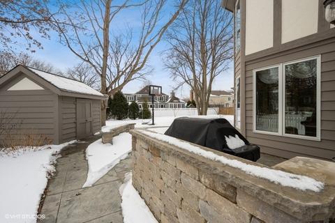 2056 Middleton Dr, Wheaton, IL 60189 photo 22