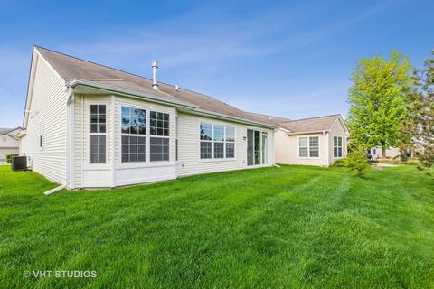 2820 Edgewater Dr, Elgin, IL 60124 photo 27