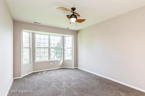 2820 Edgewater Dr, Elgin, IL 60124 photo 22