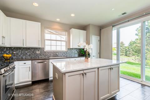 2820 Edgewater Dr, Elgin, IL 60124 photo 15