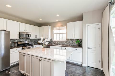 2820 Edgewater Dr, Elgin, IL 60124 photo 16