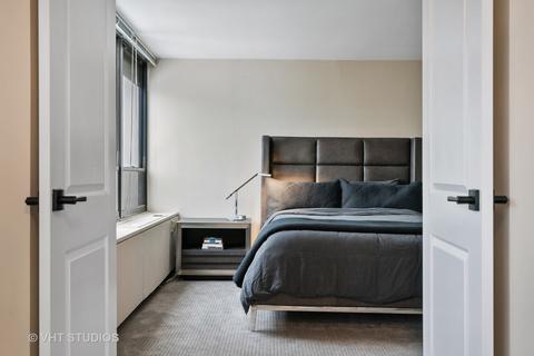 222 E Pearson St #2402, Chicago, IL 60611 photo 7