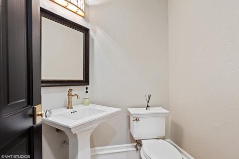 107 N Wright St, Naperville, IL 60540 photo 16