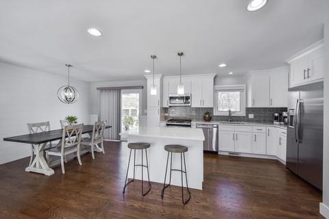1311 Marcey Ave, Wheaton, IL 60189 photo 4