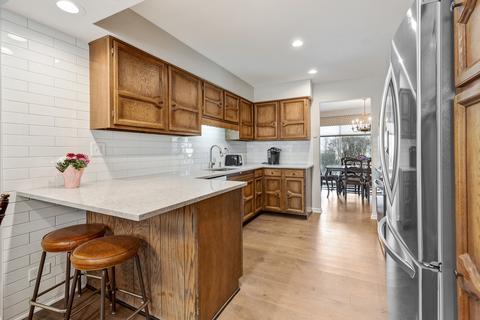 3940 Dundee Rd, Northbrook, IL 60062 photo 7