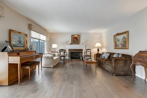 3940 Dundee Rd, Northbrook, IL 60062 photo 3