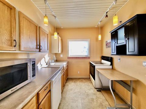 314 E 6th St, Pecatonica, IL 61063 photo 9