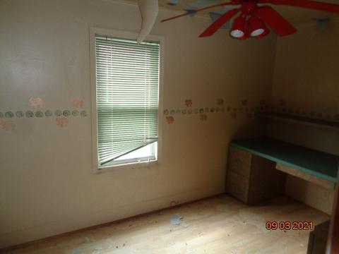 551 E Center St, Freeport, IL 61032 photo 14