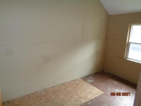551 E Center St, Freeport, IL 61032 photo 13