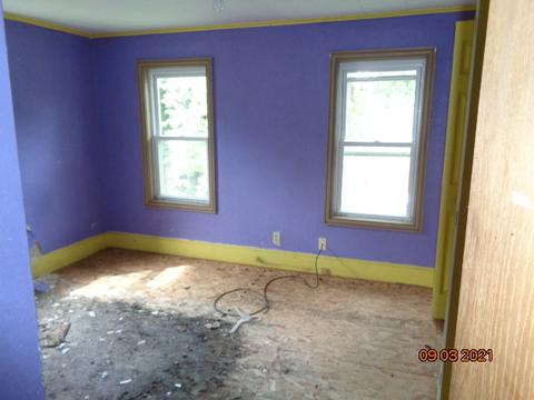 551 E Center St, Freeport, IL 61032 photo 15