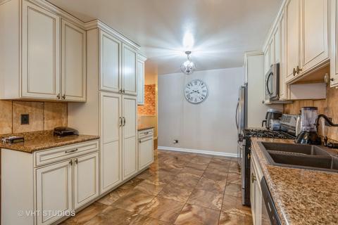 2126 Concord Dr, Mchenry, IL 60050 photo 4