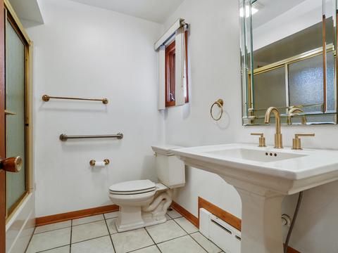 635 E 7th St, Lockport, IL 60441 photo 7