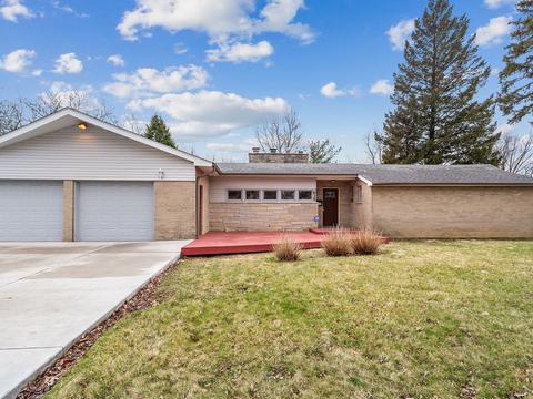 635 E 7th St, Lockport, IL 60441 photo 1