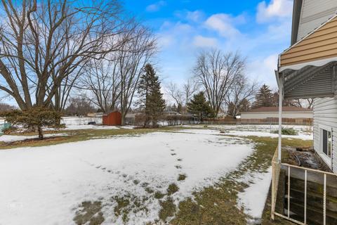 812 Forest Ct, Bartlett, IL 60103 photo 14