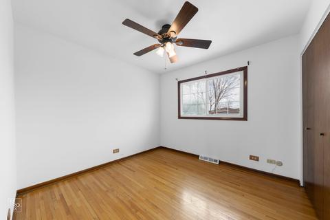 812 Forest Ct, Bartlett, IL 60103 photo 11
