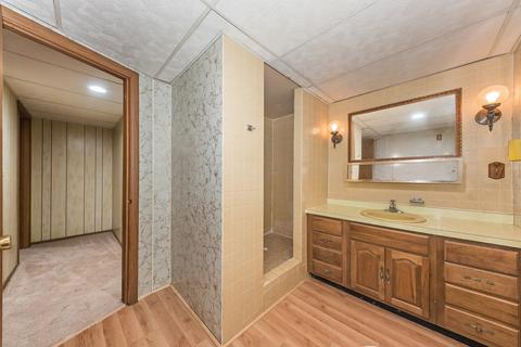 931 Edwards St, Aurora, IL 60505 photo 17