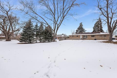 931 Edwards St, Aurora, IL 60505 photo 2