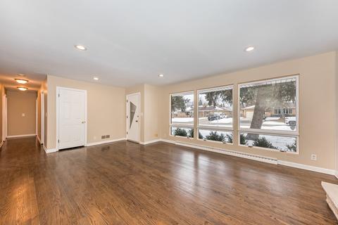 931 Edwards St, Aurora, IL 60505 photo 3