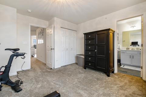 1132 E Bauer Rd, Naperville, IL 60563 photo 21