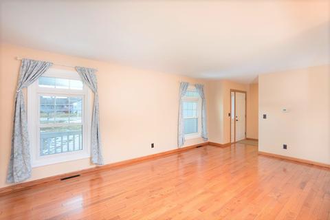 4215 Gloucester Rd, Roscoe, IL 61073 photo 6