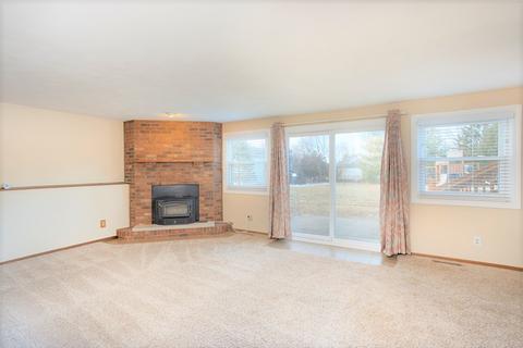 4215 Gloucester Rd, Roscoe, IL 61073 photo 16