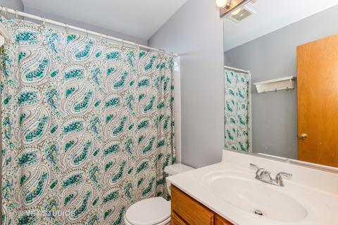 974 Knowles Rd, Gurnee, IL 60031 photo 12