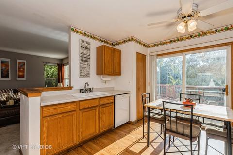 974 Knowles Rd, Gurnee, IL 60031 photo 3