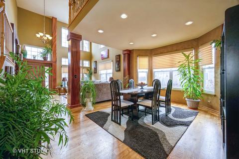 1682 Rosehall Ln, Elgin, IL 60123 photo 5