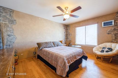 1682 Rosehall Ln, Elgin, IL 60123 photo 14