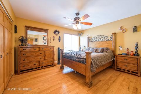 1682 Rosehall Ln, Elgin, IL 60123 photo 16