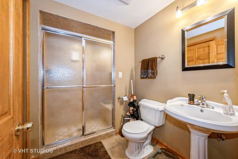 1682 Rosehall Ln, Elgin, IL 60123 photo 19