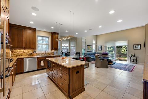 2737 Summit Dr, Glenview, IL 60025 photo 5