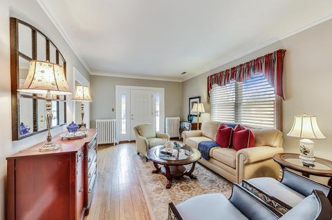 2015 Glenview Rd, Glenview, IL 60025 photo 4