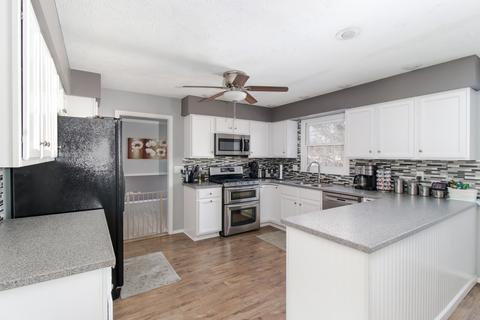1500 Adam Dr, Normal, IL 61761 photo 12