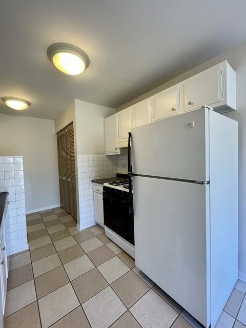 1660 Valley Forge Ct #A, Wheaton, IL 60189 photo 10