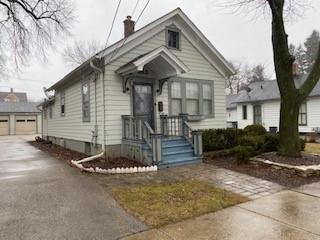 643 Douglas Ave, Elgin, IL 60120 photo 1