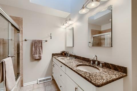 1237 N Hickory Trl, Addison, IL 60101 photo 23
