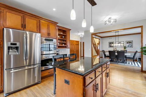 136 N Beverly St, Wheaton, IL 60187 photo 4