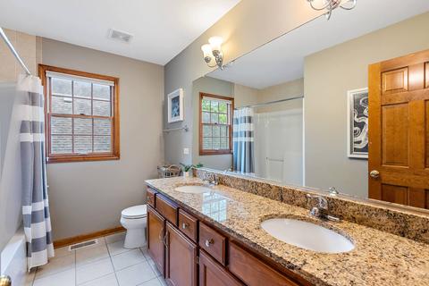 136 N Beverly St, Wheaton, IL 60187 photo 14