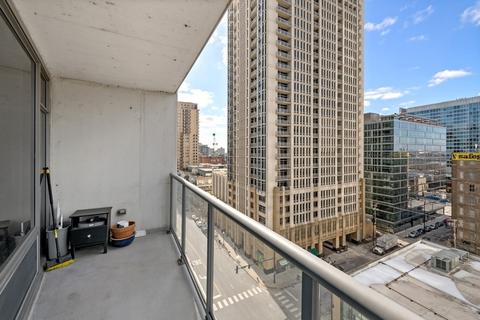 100 E 14th St #907, Chicago, IL 60605 photo 18