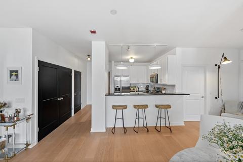 100 E 14th St #907, Chicago, IL 60605 photo 8