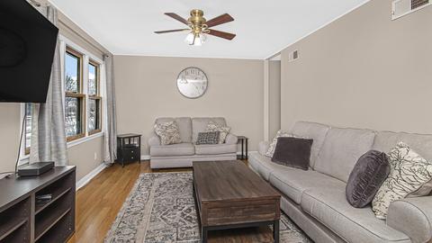 2307 Bluebird Ln, Rolling Meadows, IL 60008 photo 3