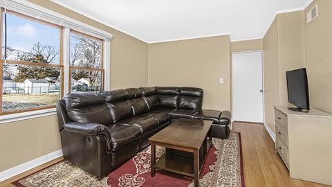 2307 Bluebird Ln, Rolling Meadows, IL 60008 photo 9