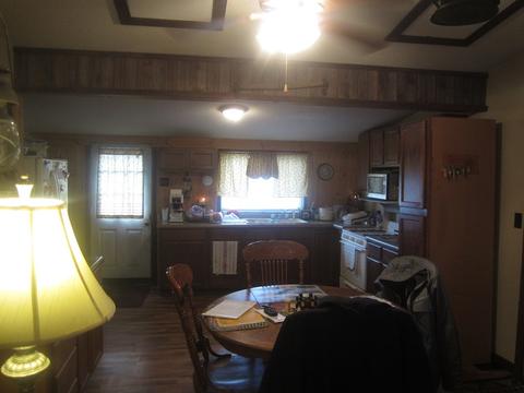 225 W Main St, Sheldon, IL 60966 photo 4