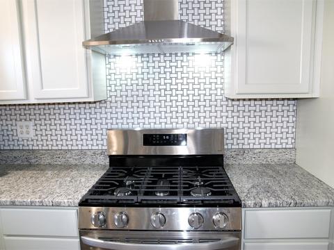 176 S Commonwealth Ave, Elgin, IL 60123 photo 4
