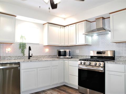 176 S Commonwealth Ave, Elgin, IL 60123 photo 2